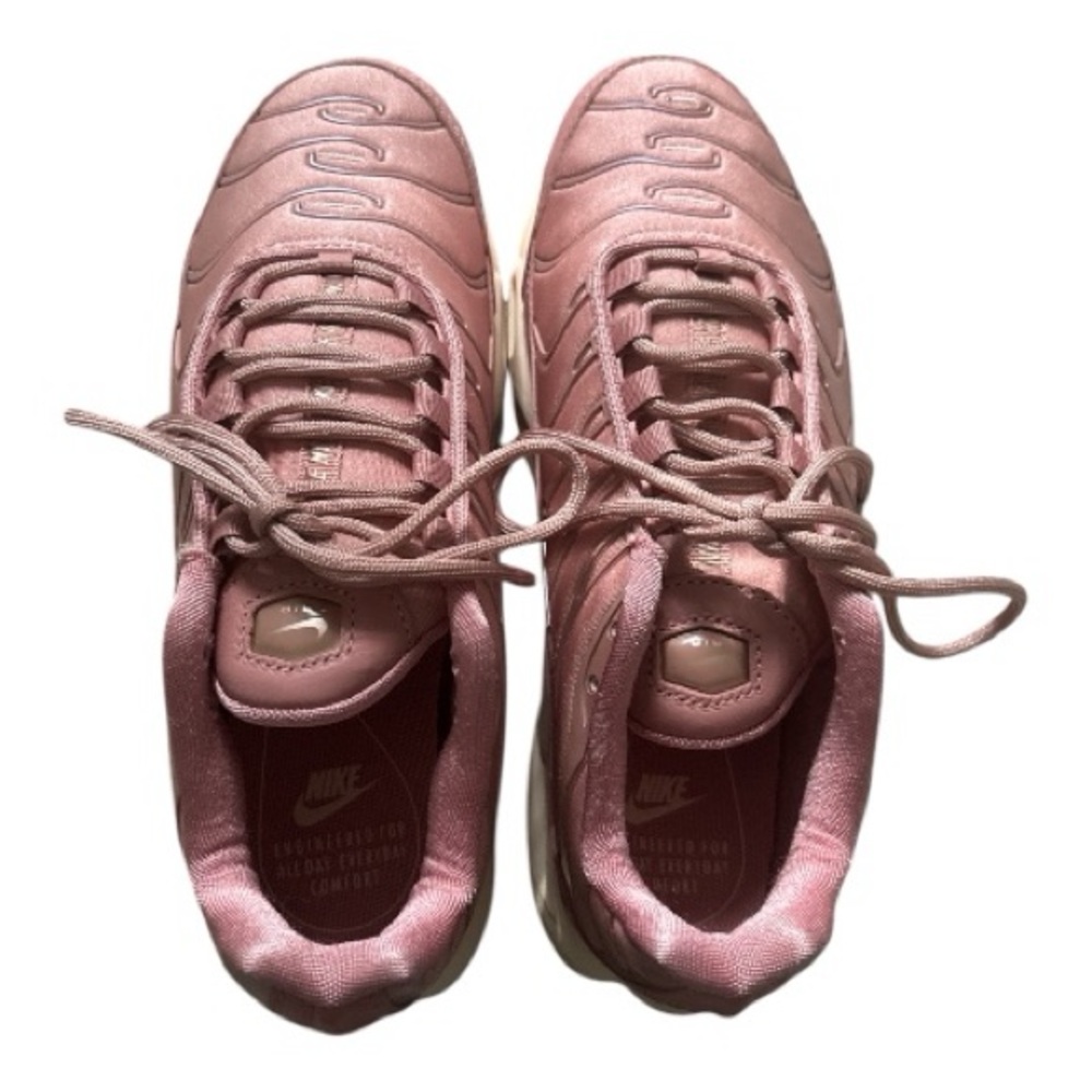 Women's Nike Air Max Plus Rust Pink Metallic Rose Gold AT5695-600 6.5 sneaker